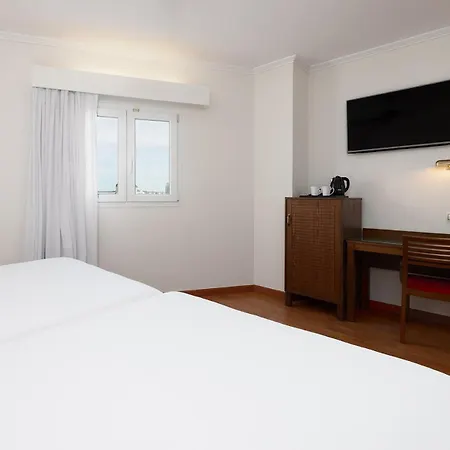 ホテル Senator 4*