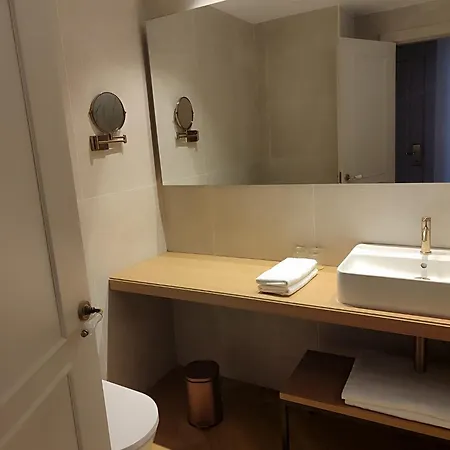Hotel Senator