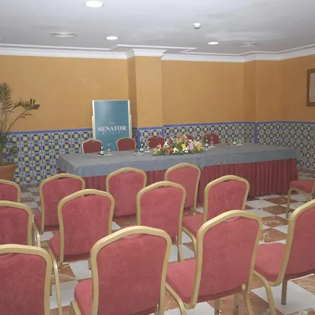 ホテル Senator 4*