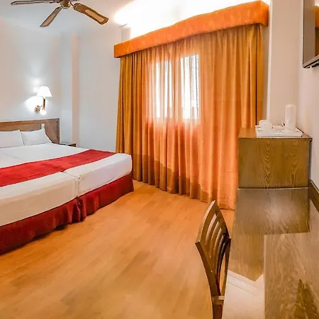 Hotel Senator