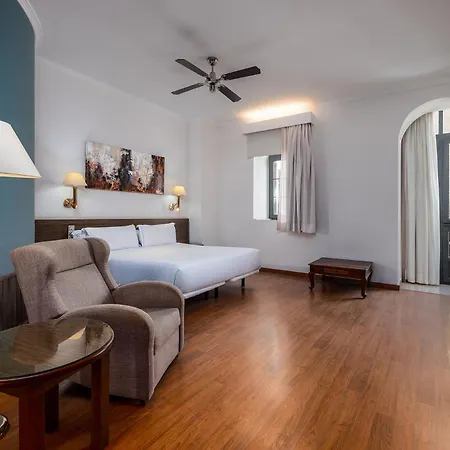 Hotel Senator Cadix